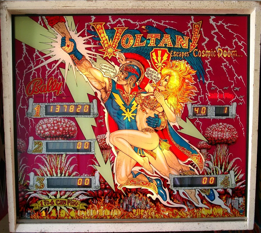 Voltan Escapes Cosmic Doom, Backglas