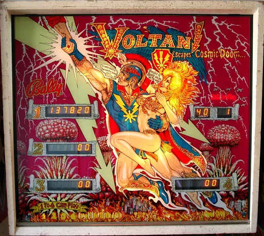 Voltan Escapes Cosmic Doom, Backglas